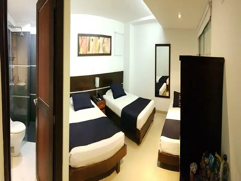 Hotel Toscana Plaza Cali 4*,